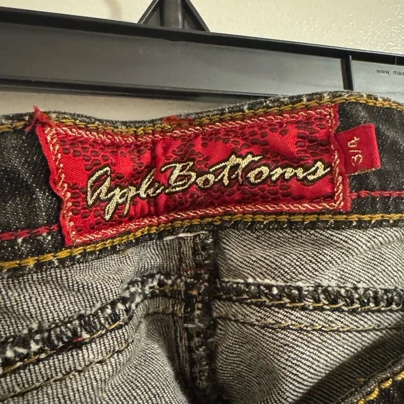 Apple Bottoms Women’s 0 Jeans - Picture 8 of 8